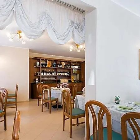 Fortunella 3*